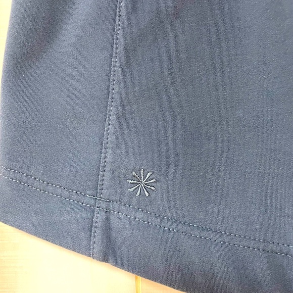 Athleta Gray/Blue Drawstring, Elastic Waist, Side Pocket Sweat Skirt Sz S - Picture 6 of 7